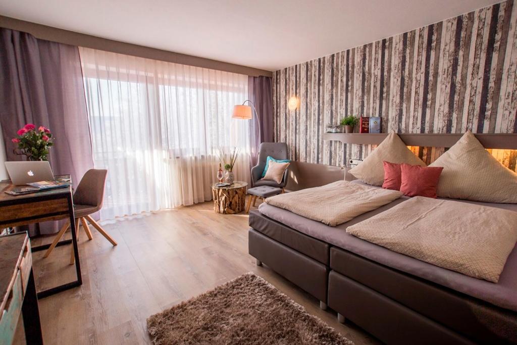 Haus Rose Bed & Breakfast Allensbach Exterior photo