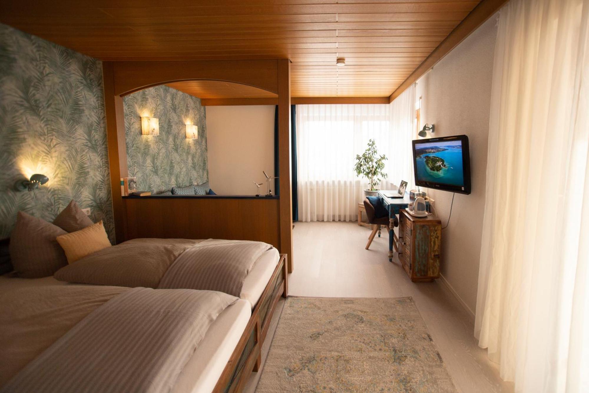 Haus Rose Bed & Breakfast Allensbach Exterior photo