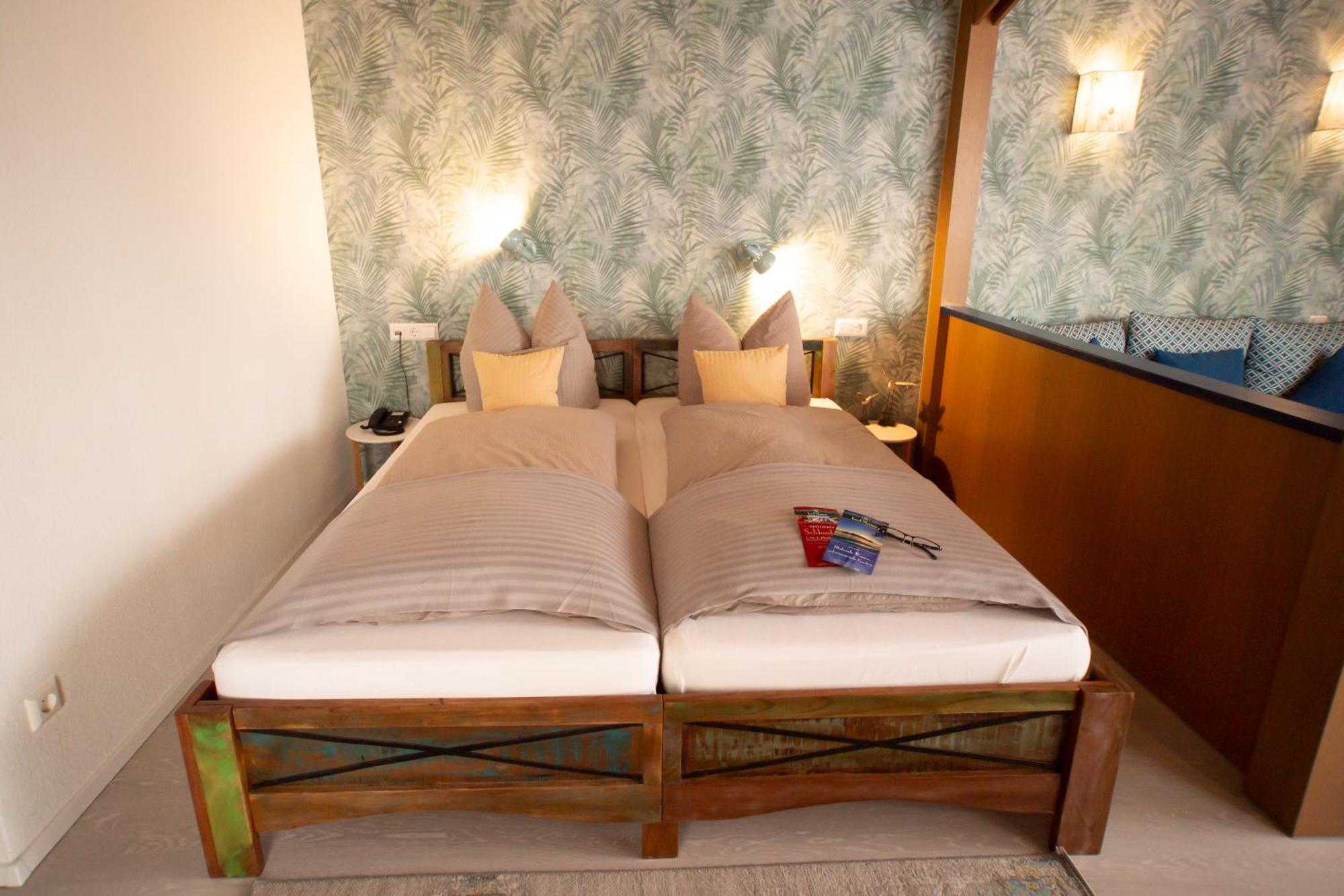Haus Rose Bed & Breakfast Allensbach Exterior photo