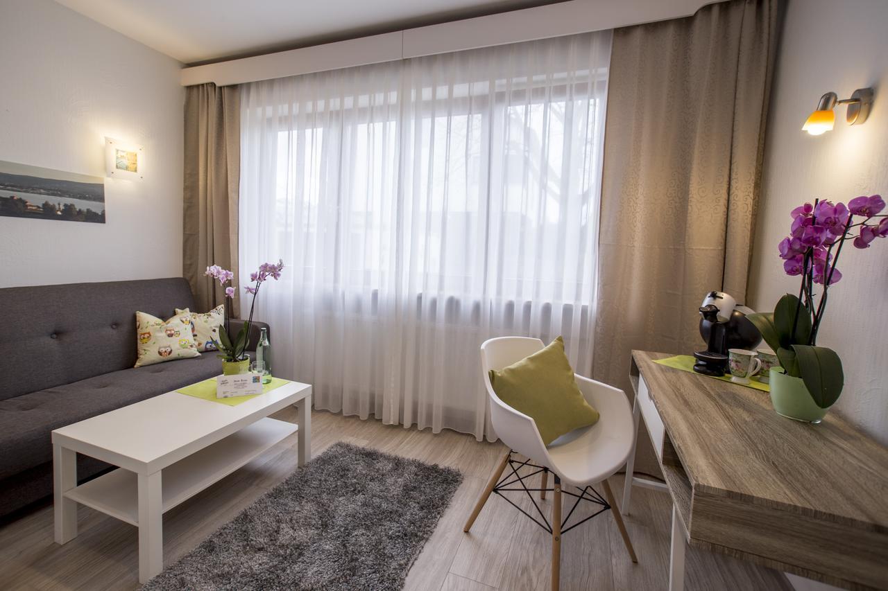 Haus Rose Bed & Breakfast Allensbach Exterior photo